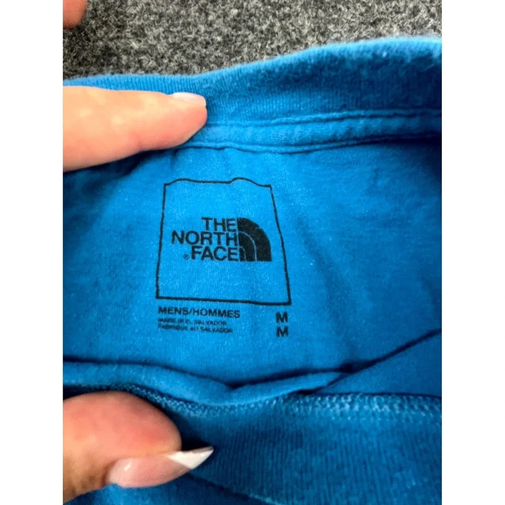 The North Face T-Shirt Mens Medium Blue Cotton Short Sleeve Crew Neck Pullover